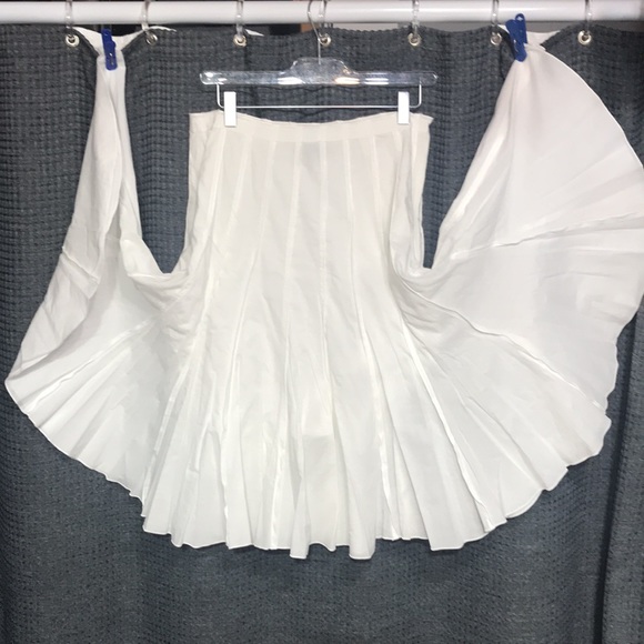 FOCUS 2000 White Skirt (fully lined) - Picture 4 of 5